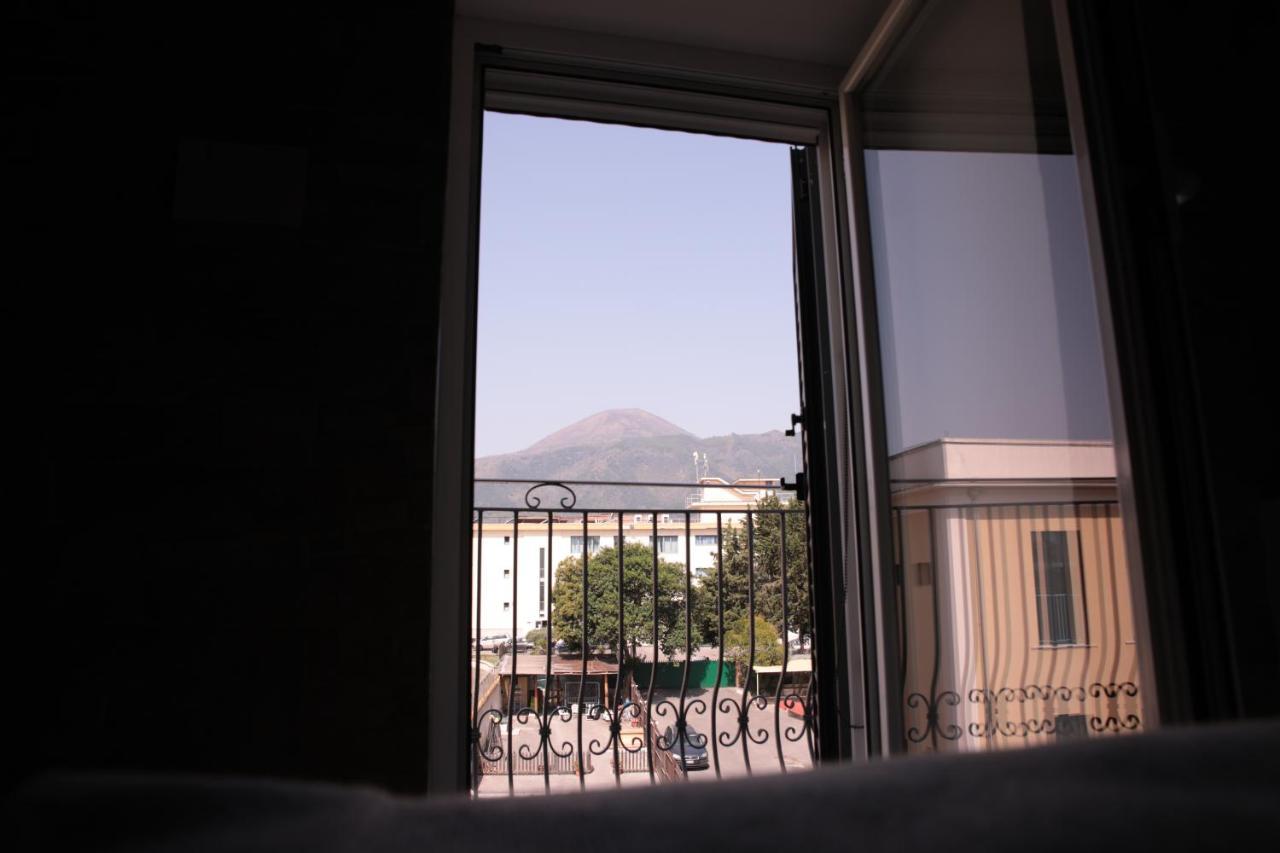 Bed and Breakfast Palazzo Caracciolo Del Sole à Terzigno Extérieur photo